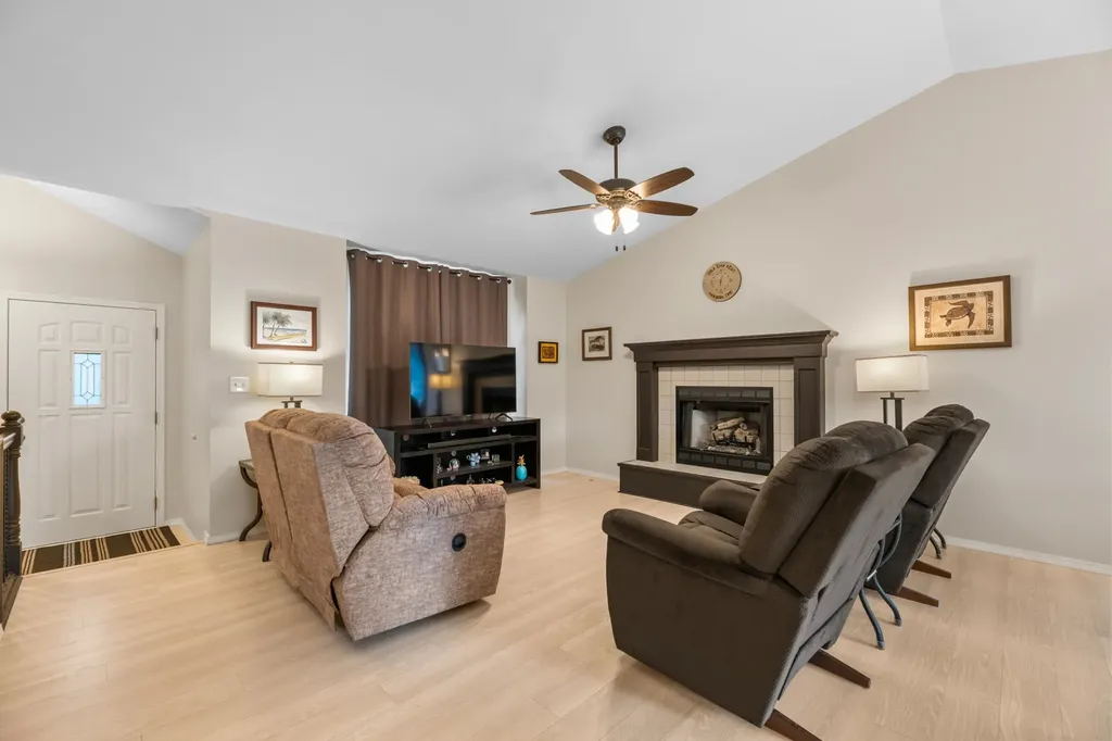 2534 E Cambridge Park City KS 67219