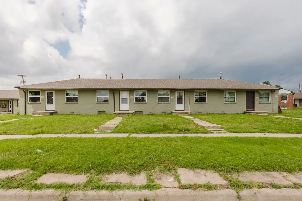 6428-6434 E Cottonwood Wichita KS 67207