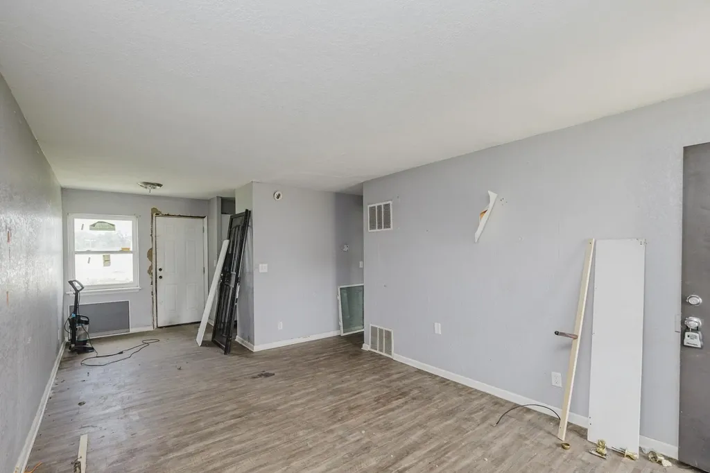 6428-6434 E Cottonwood Wichita KS 67207