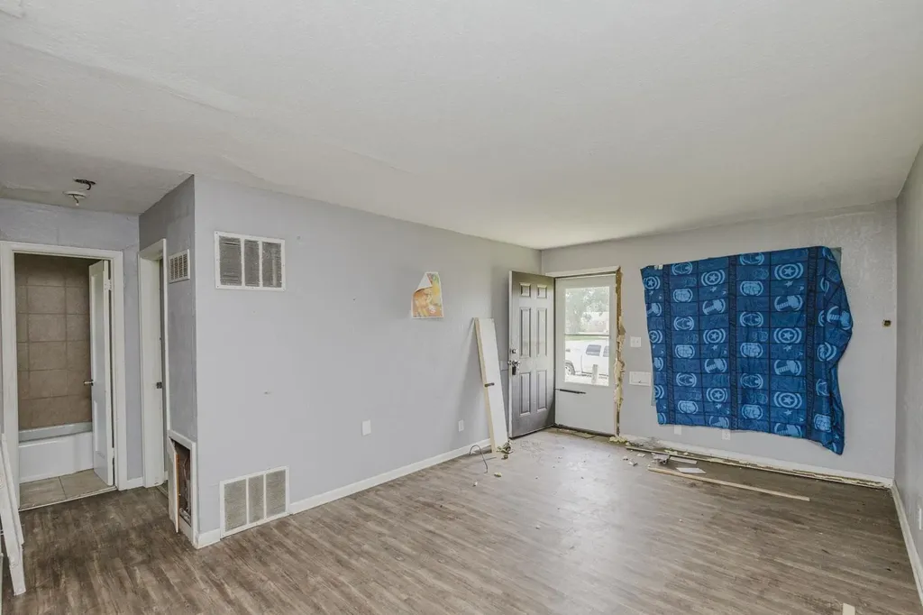 6428-6434 E Cottonwood Wichita KS 67207
