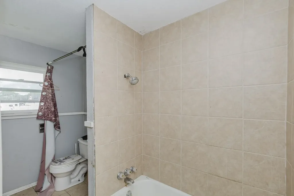 6428-6434 E Cottonwood Wichita KS 67207
