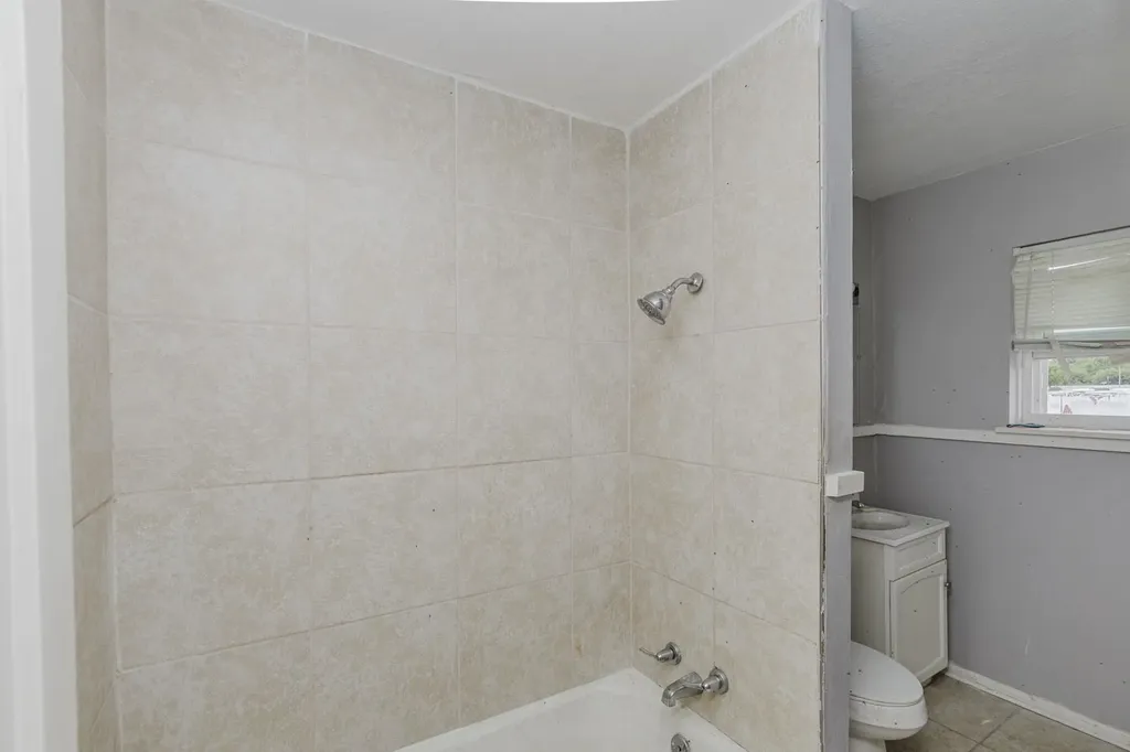 6428-6434 E Cottonwood Wichita KS 67207