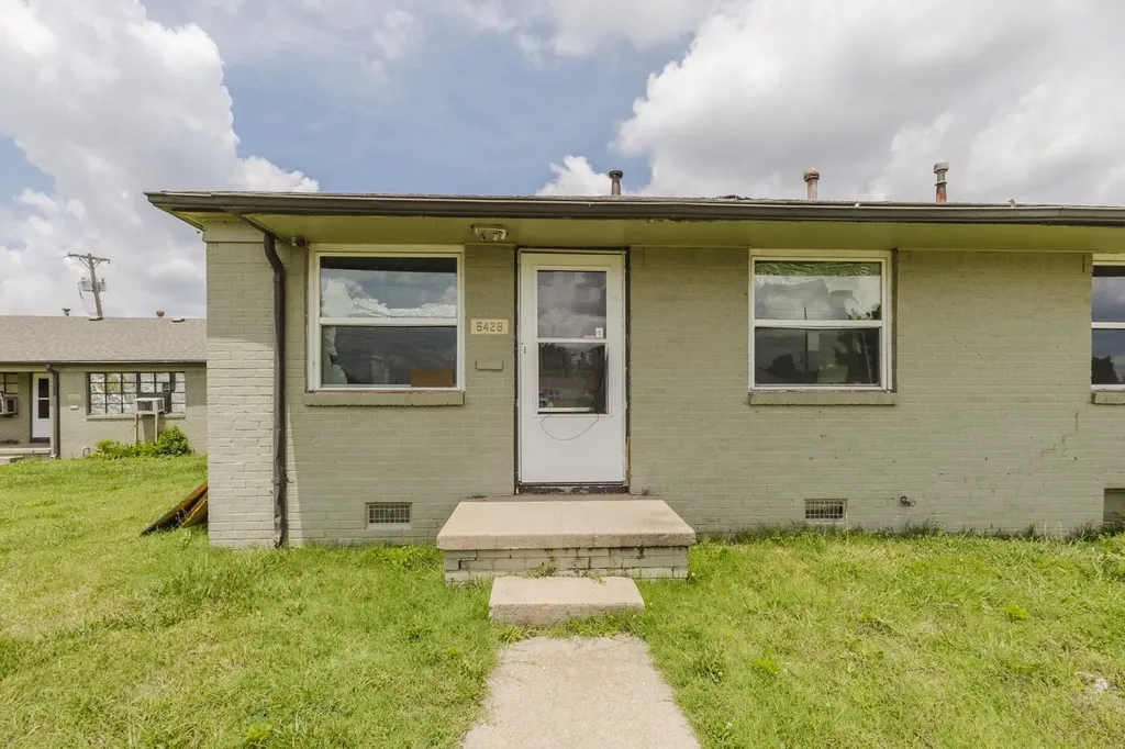 6428-6434 E Cottonwood Wichita KS 67207