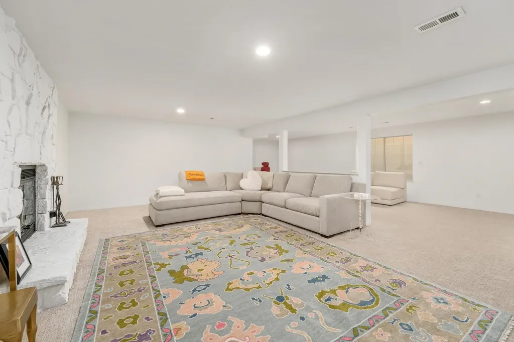 9430 E Bent Tree Circle Wichita KS 67226