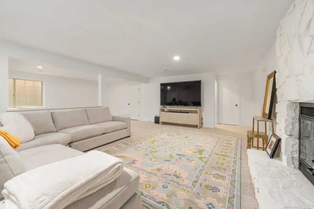 9430 E Bent Tree Circle Wichita KS 67226