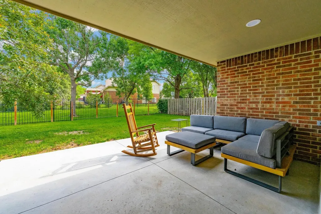 9430 E Bent Tree Circle Wichita KS 67226