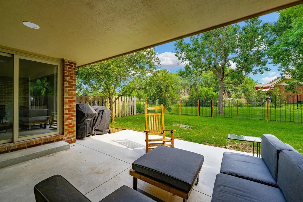 9430 E Bent Tree Circle Wichita KS 67226