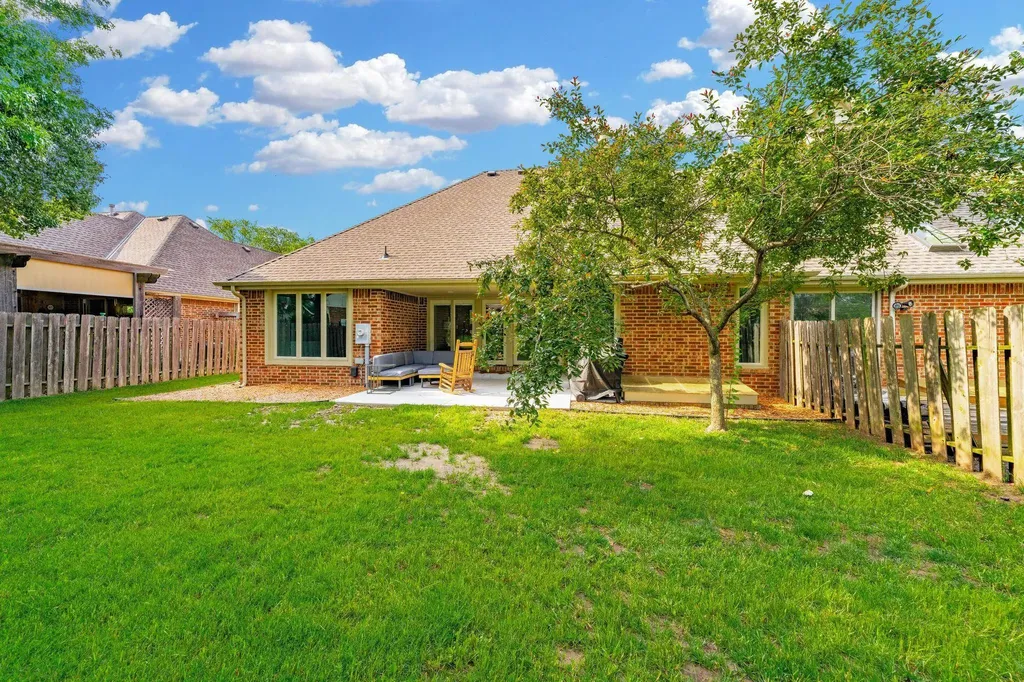 9430 E Bent Tree Circle Wichita KS 67226