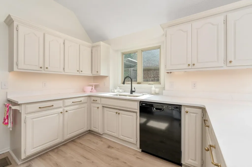 9430 E Bent Tree Circle Wichita KS 67226