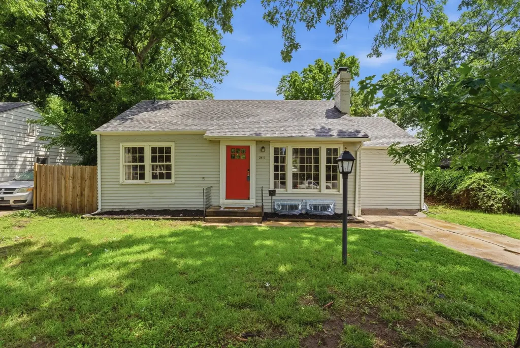 Wichita KS, 2411 W 14th