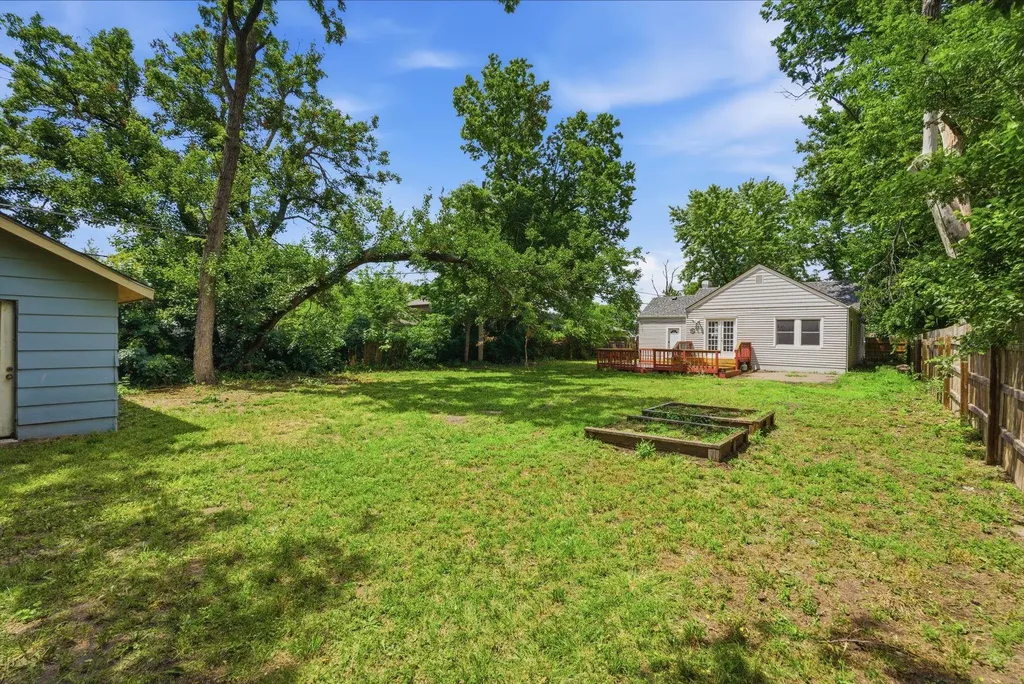 2411 W 14th Wichita KS 67203