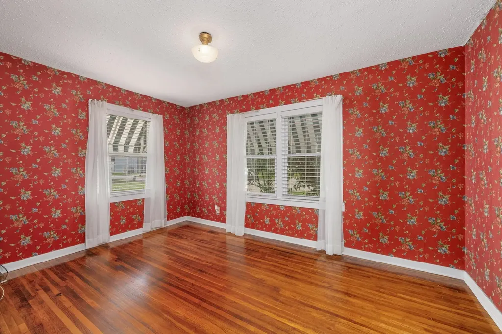 1014 S Edwards Avenue Wichita KS 67213