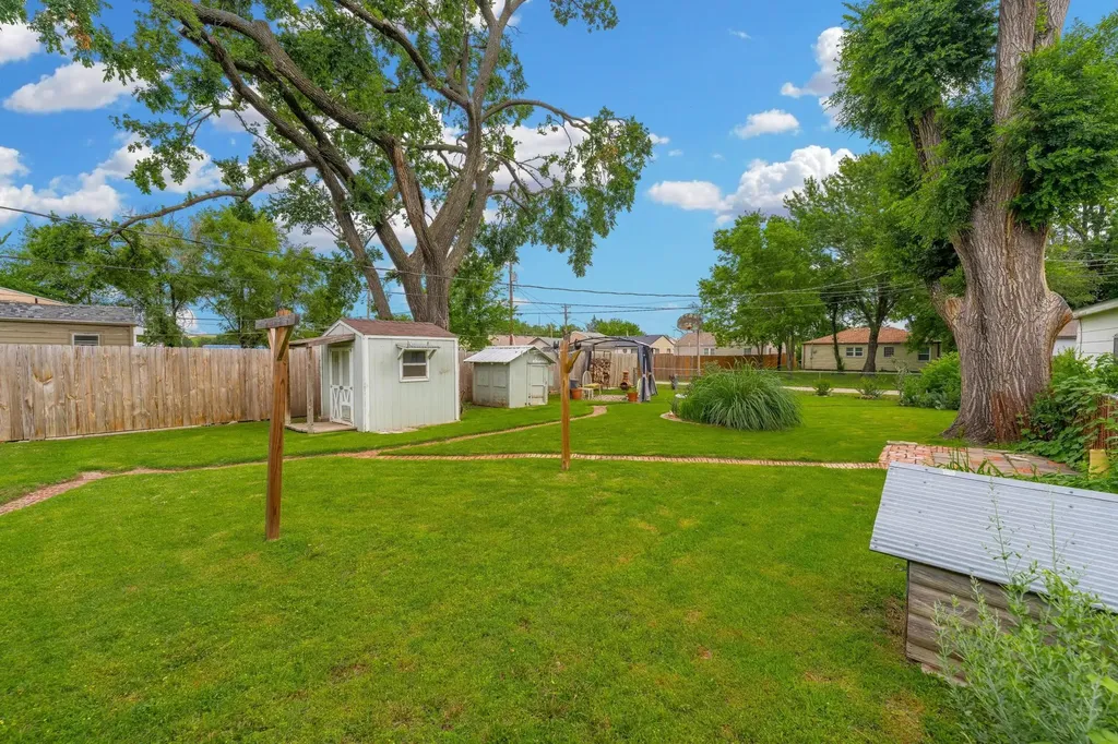 1014 S Edwards Avenue Wichita KS 67213