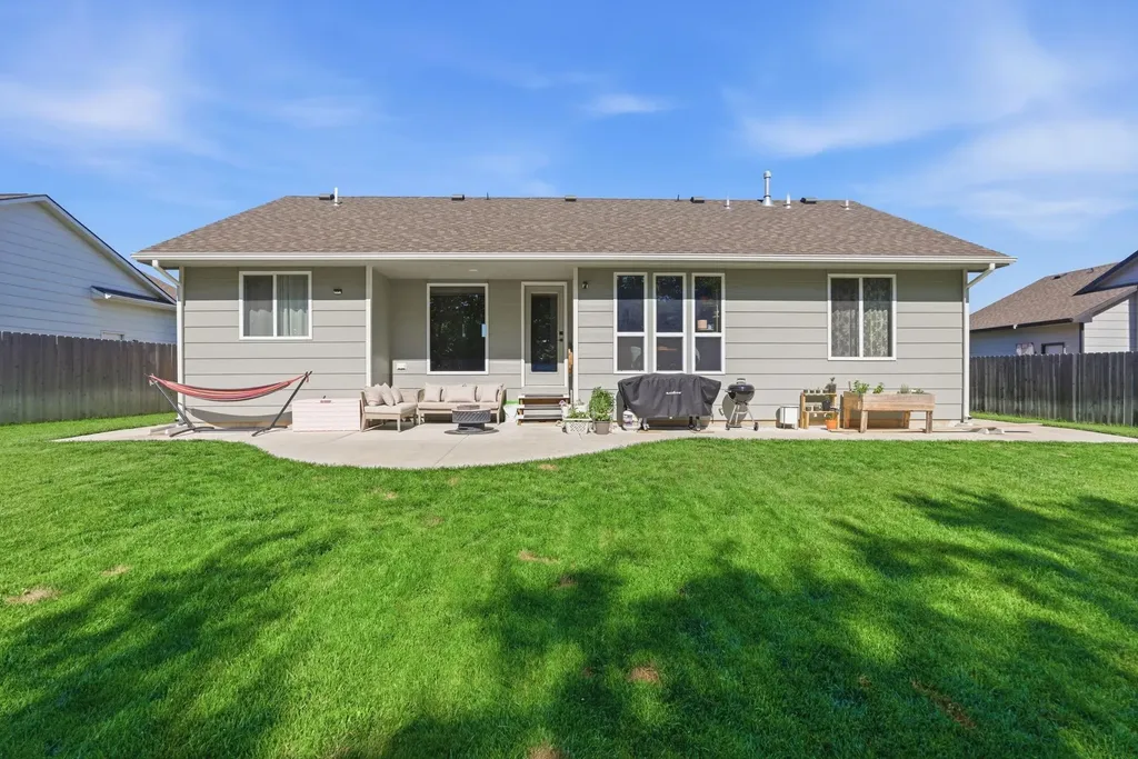 3518 Laughlin Street Derby KS 67037-2318