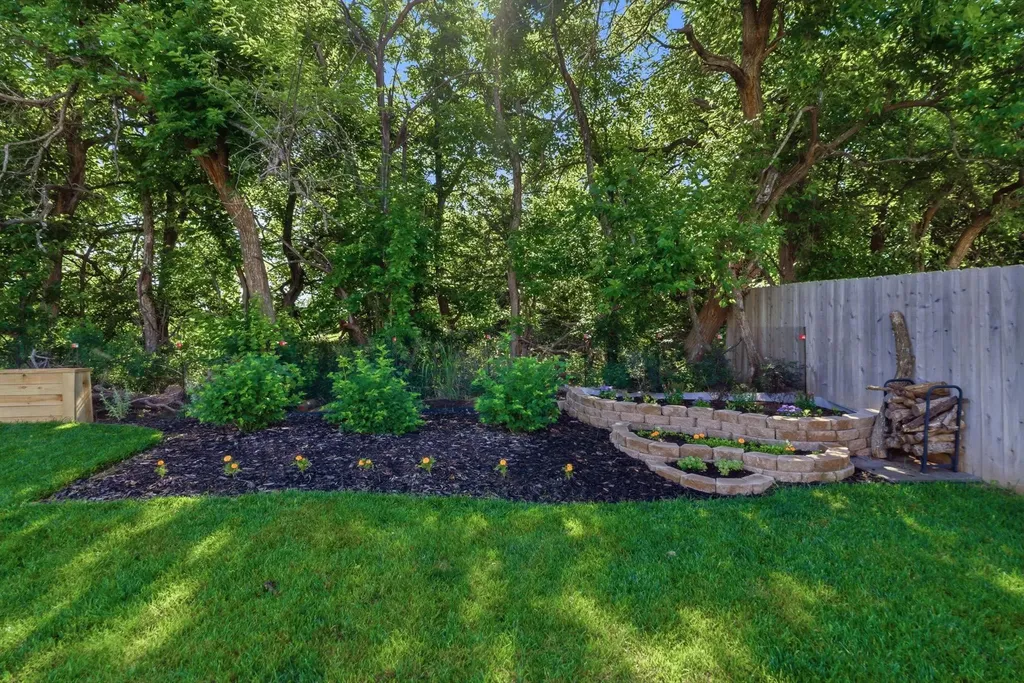 3518 Laughlin Street Derby KS 67037-2318
