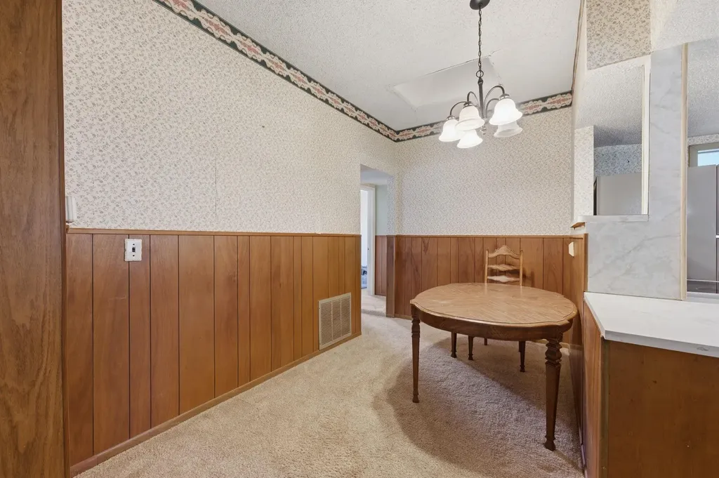 418 S Briarwood Norwich KS 67118