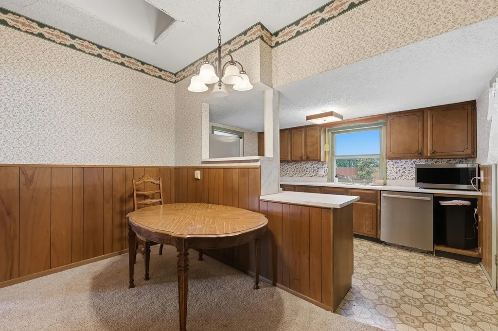 418 S Briarwood Norwich KS 67118