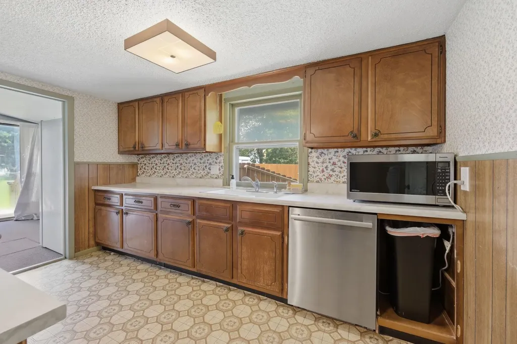 418 S Briarwood Norwich KS 67118