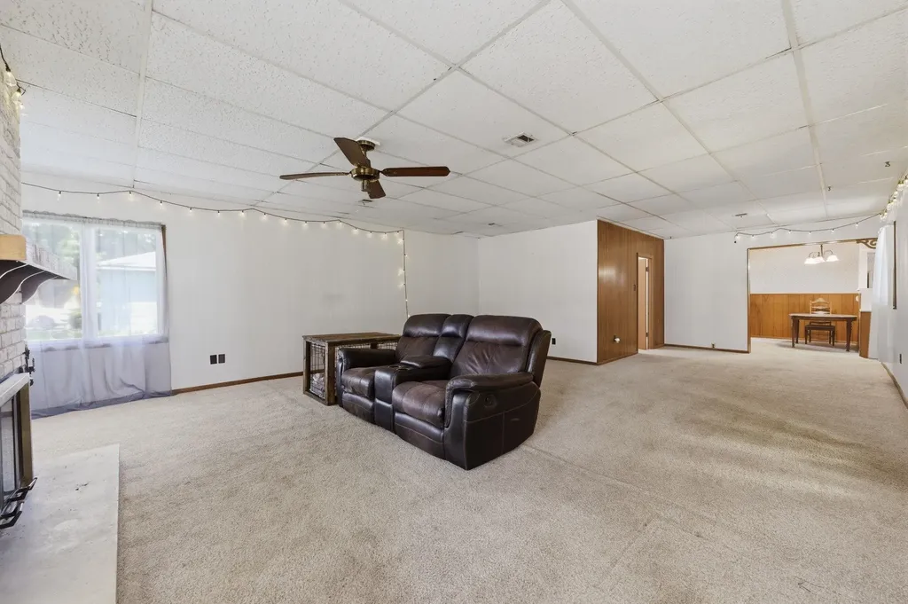 418 S Briarwood Norwich KS 67118