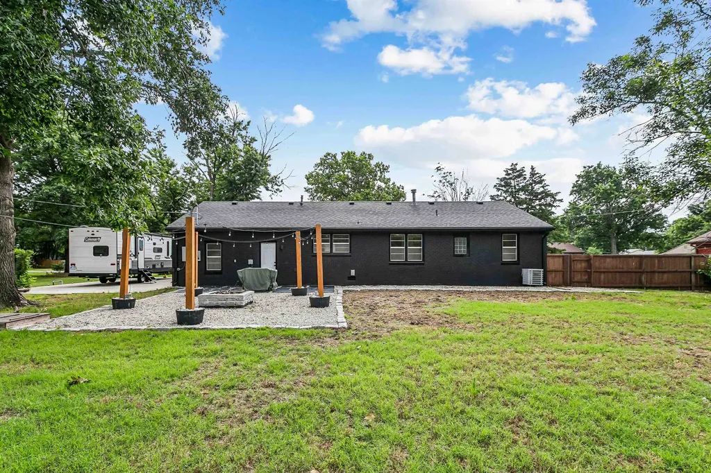 2901 N Saint Clair Wichita KS 67204