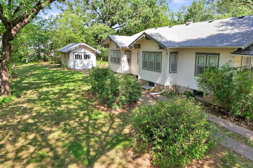 129 N Locust Street Marion KS 66861