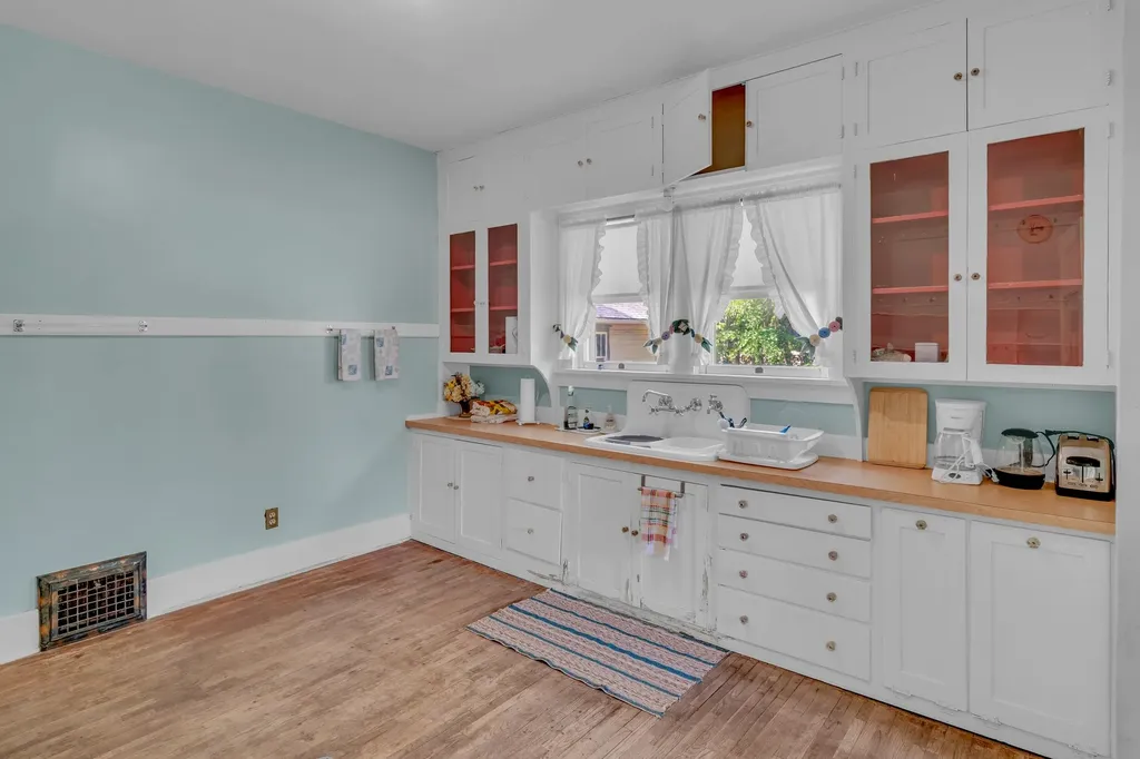 129 N Locust Street Marion KS 66861