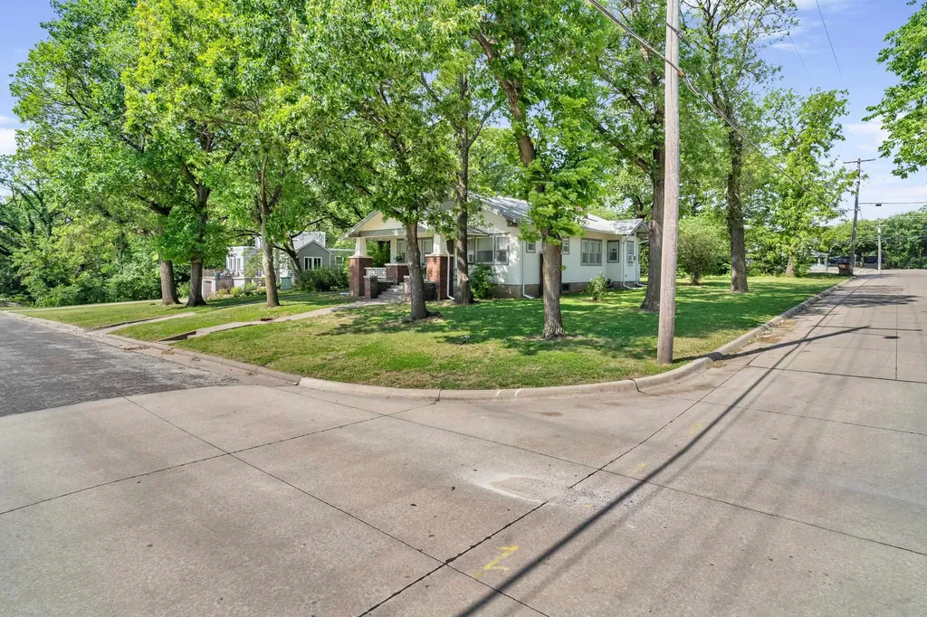129 N Locust Street Marion KS 66861