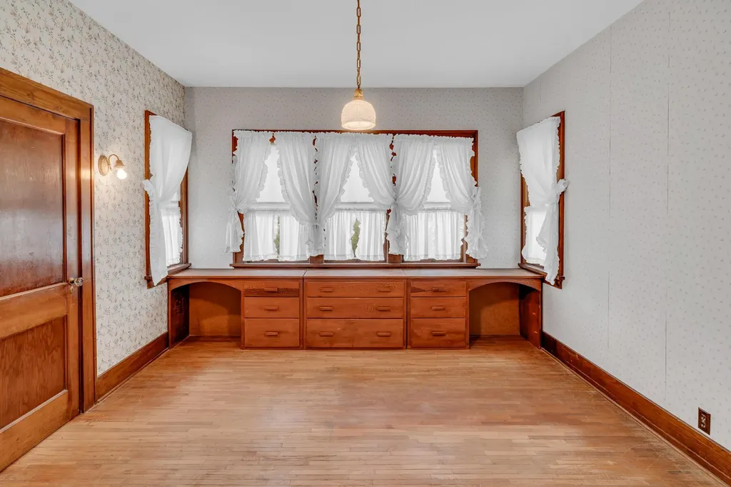 129 N Locust Street Marion KS 66861