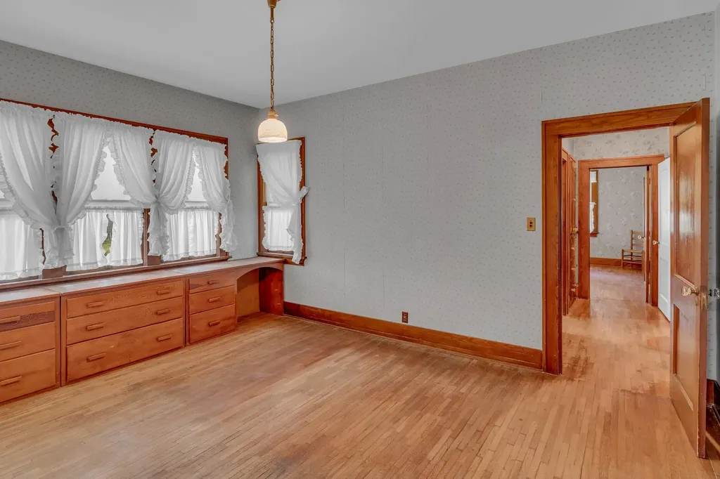 129 N Locust Street Marion KS 66861