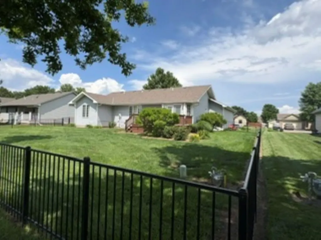 1215 Redbud Court Halstead KS 67056