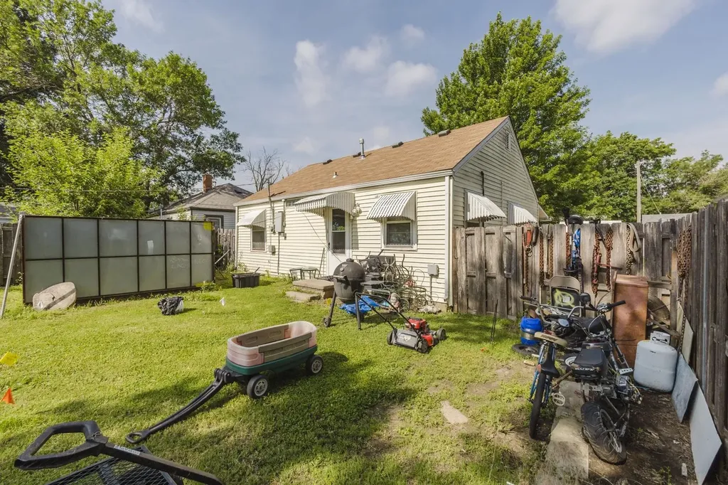 730 S Pinecrest Wichita KS 67218