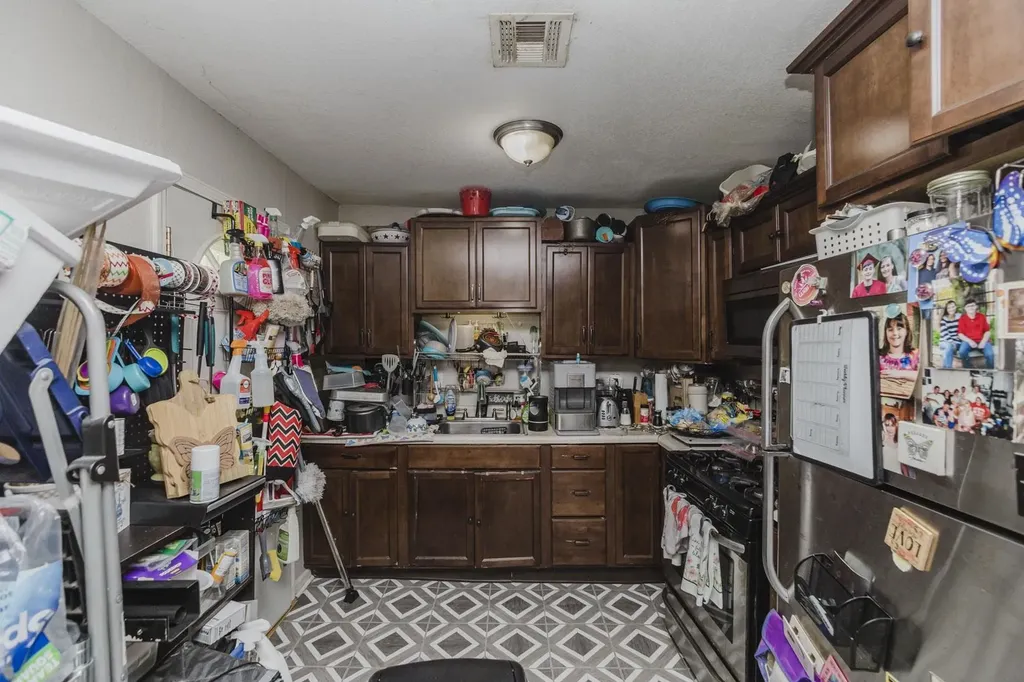 730 S Pinecrest Wichita KS 67218