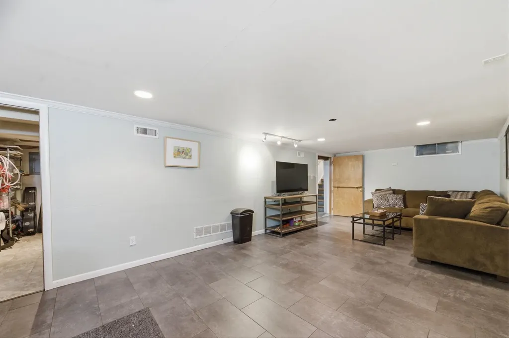 929 N Terrace Wichita KS 67208