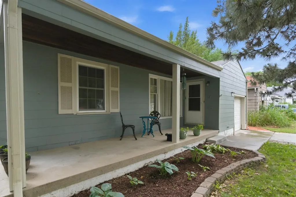 929 N Terrace Wichita KS 67208