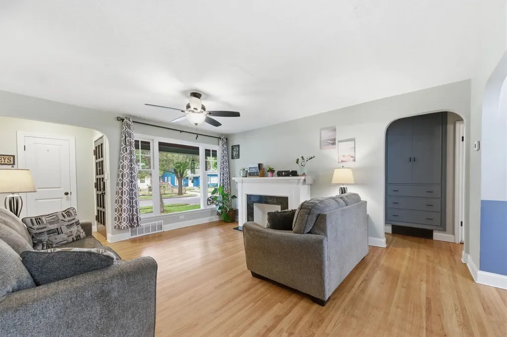 929 N Terrace Wichita KS 67208