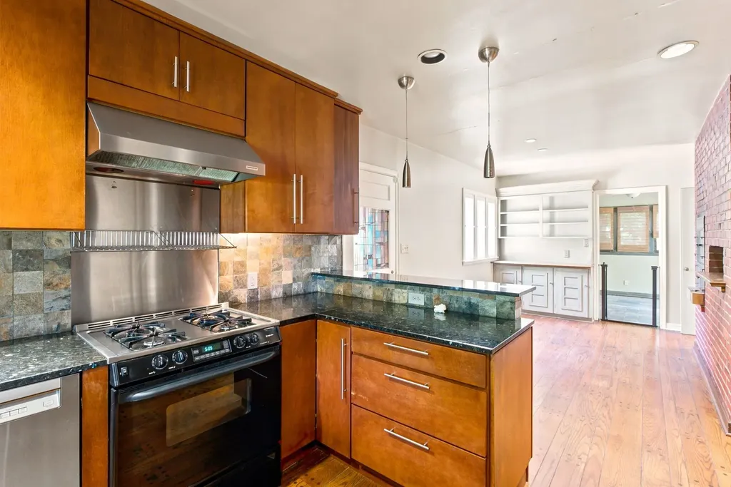 64 S Stratford Road Eastborough KS 67207-1019