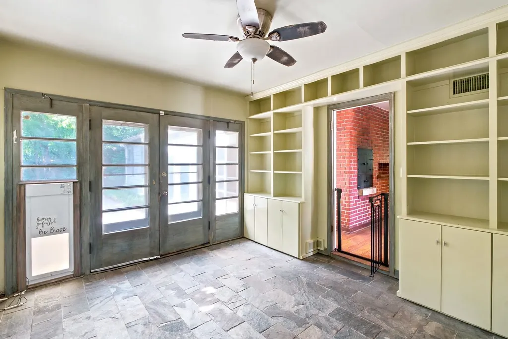 64 S Stratford Road Eastborough KS 67207-1019