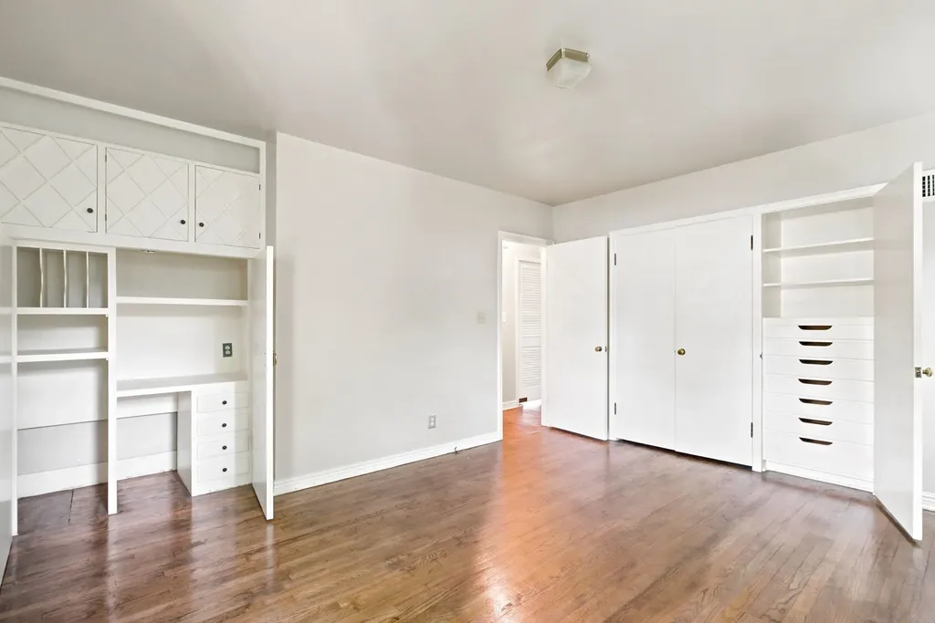 64 S Stratford Road Eastborough KS 67207-1019