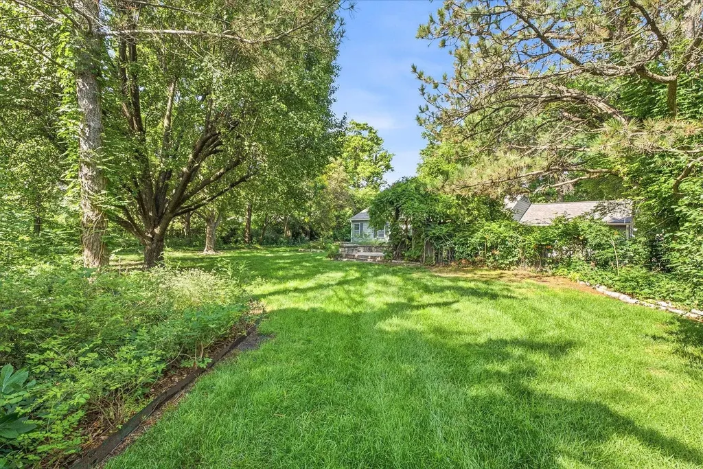 64 S Stratford Road Eastborough KS 67207-1019