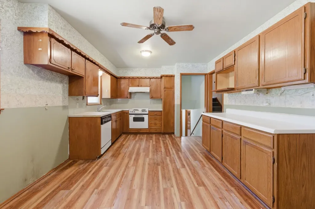 800 E Sunrise Derby KS 67037