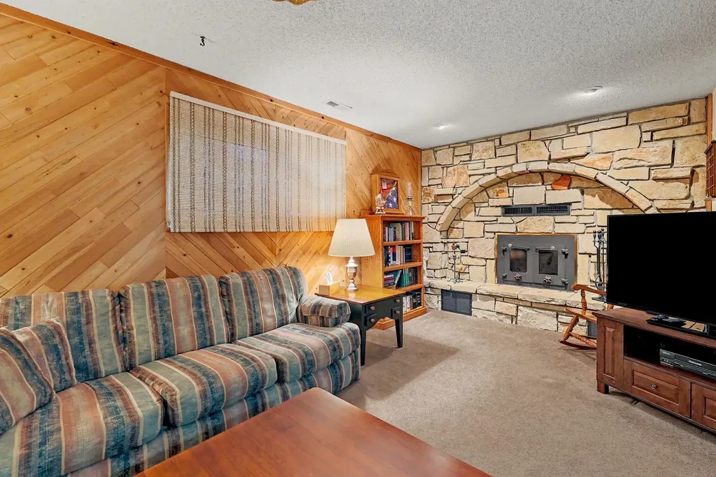 1819 W Leonard Court El Dorado KS 67042