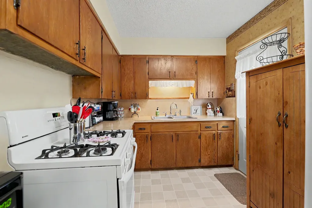 1819 W Leonard Court El Dorado KS 67042
