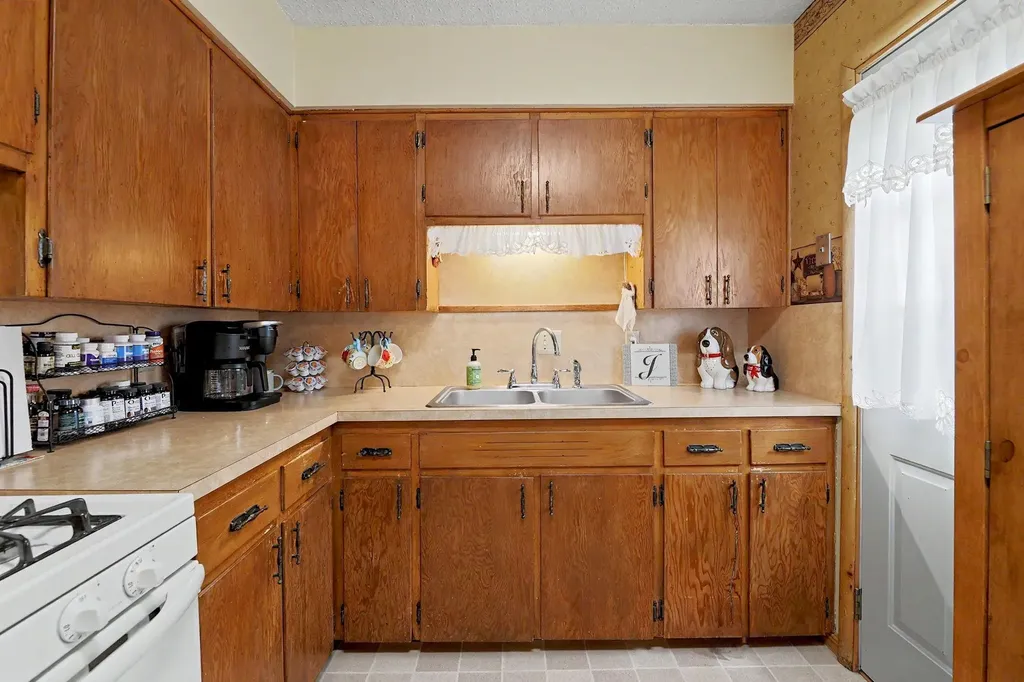 1819 W Leonard Court El Dorado KS 67042