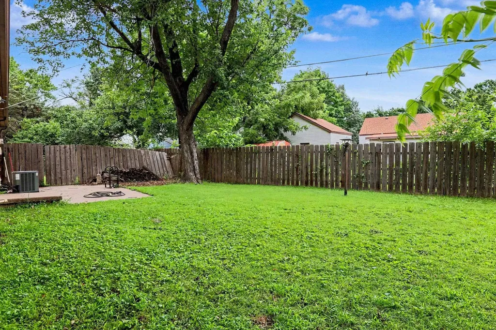 1819 W Leonard Court El Dorado KS 67042