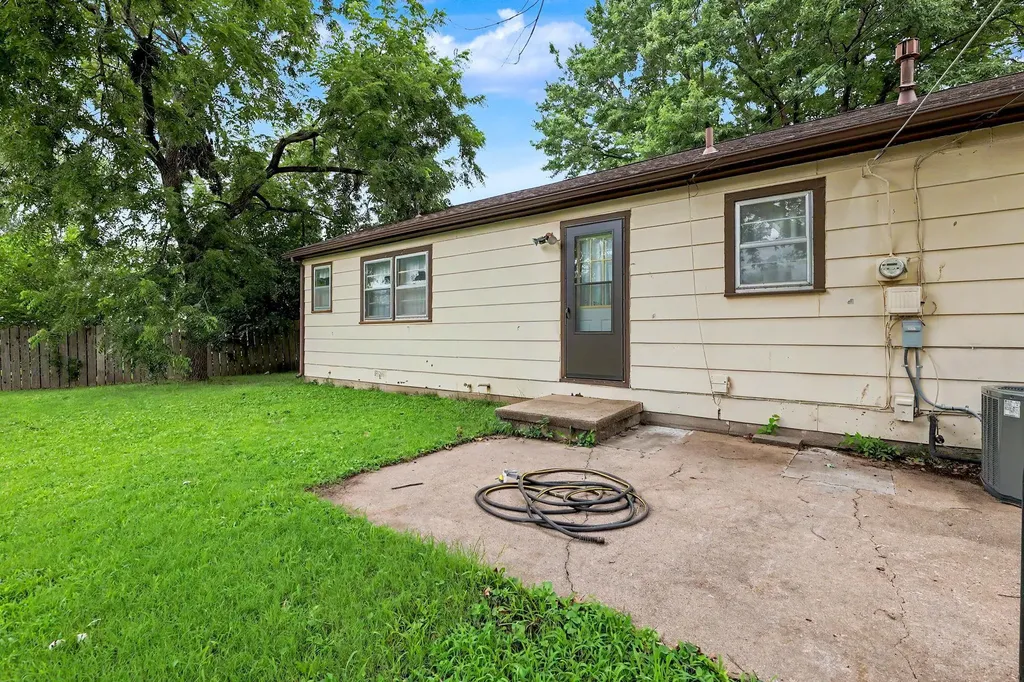 1819 W Leonard Court El Dorado KS 67042