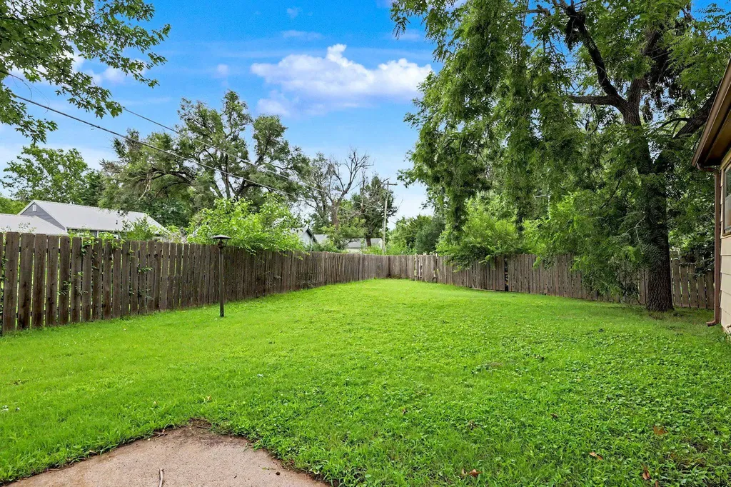 1819 W Leonard Court El Dorado KS 67042