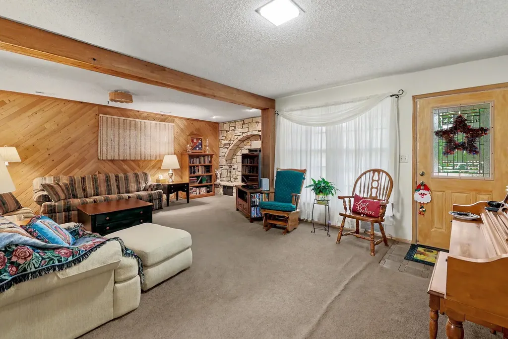 1819 W Leonard Court El Dorado KS 67042