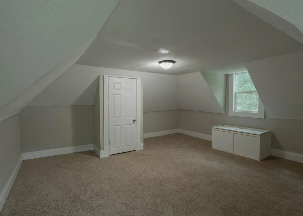 1424 E 1st Street Winfield KS 67156