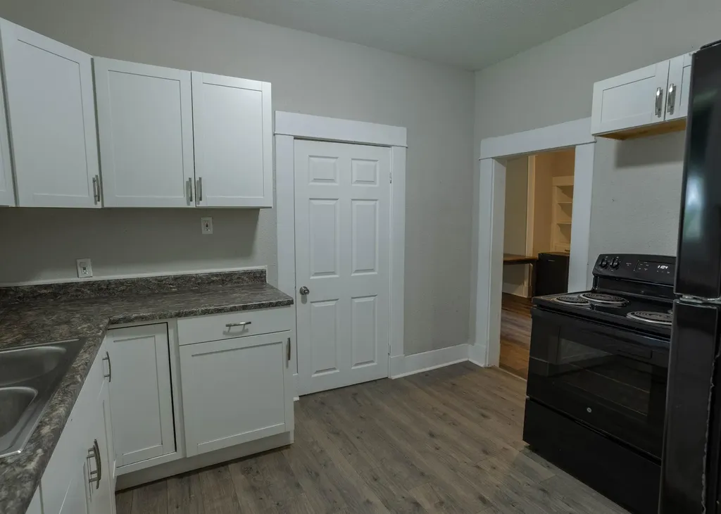 1424 E 1st Street Winfield KS 67156