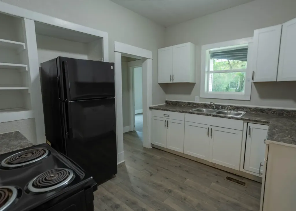 1424 E 1st Street Winfield KS 67156